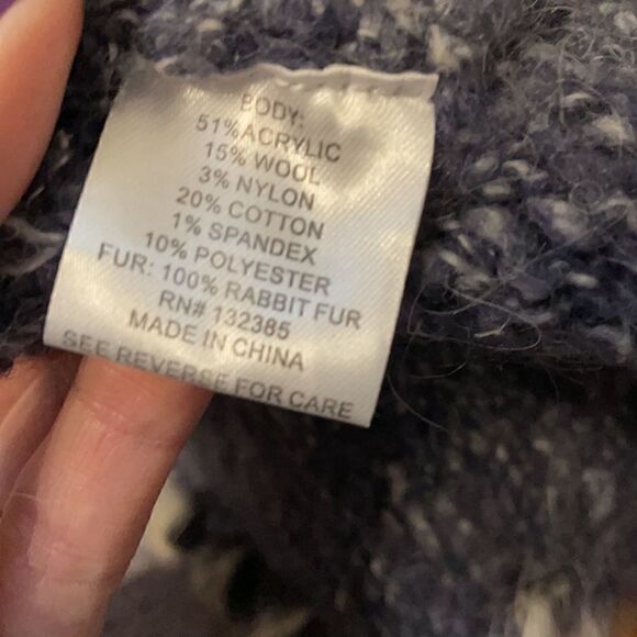 Love Token Sweater Coat   - Picture 8 of 9